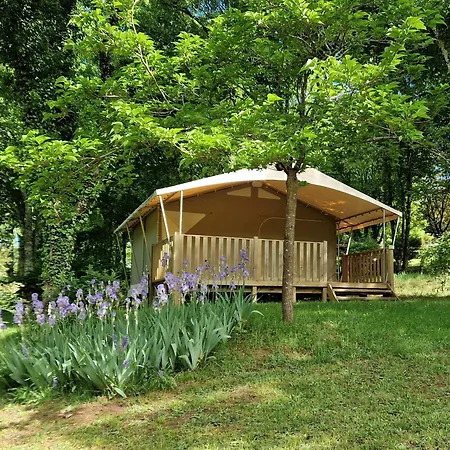 캠프장 Domaine De La Grande Veyiere Molieres (Dordogne)